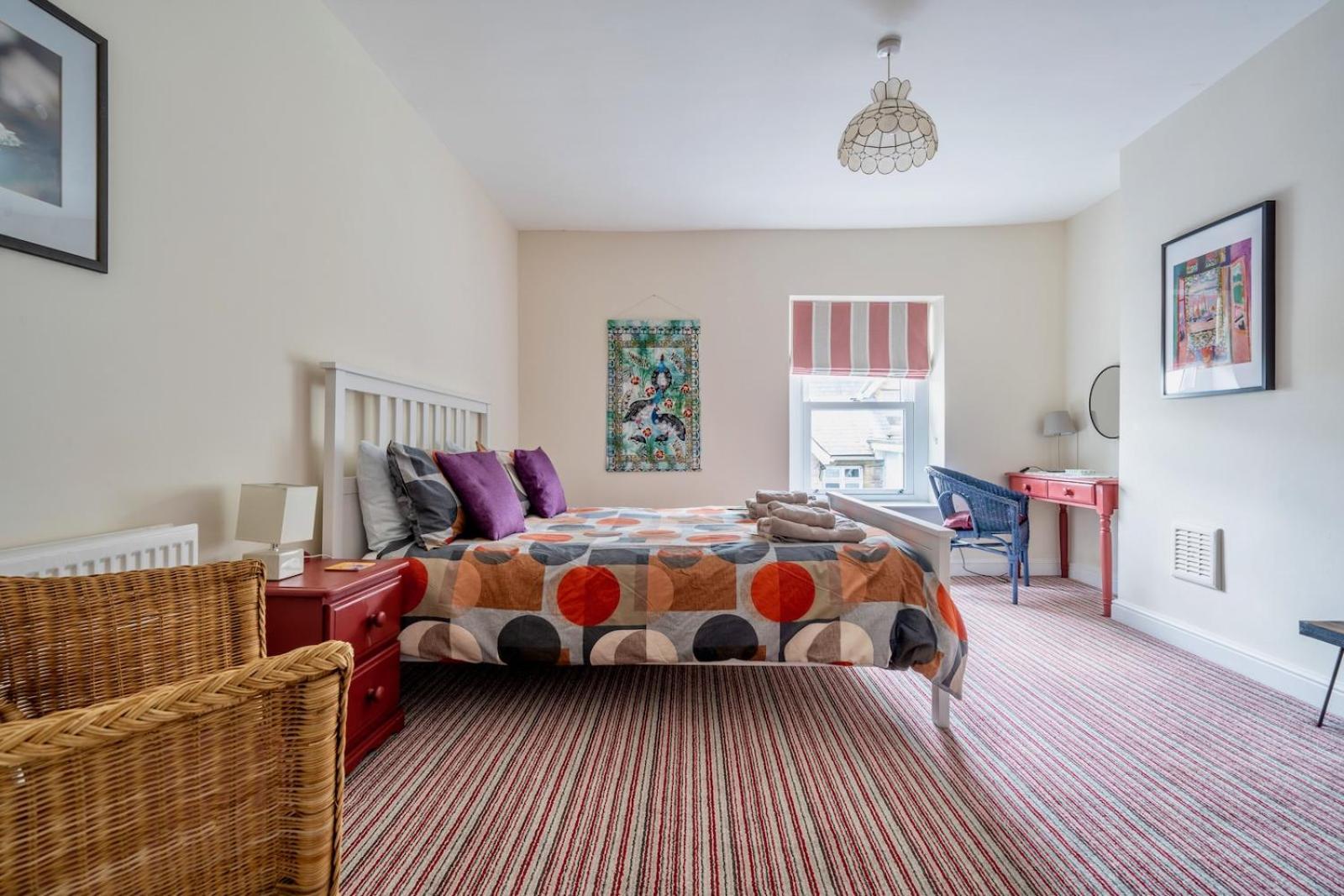 Chic 2-Bedroom Townhouse In Vibrant Abergavenny Exterior foto